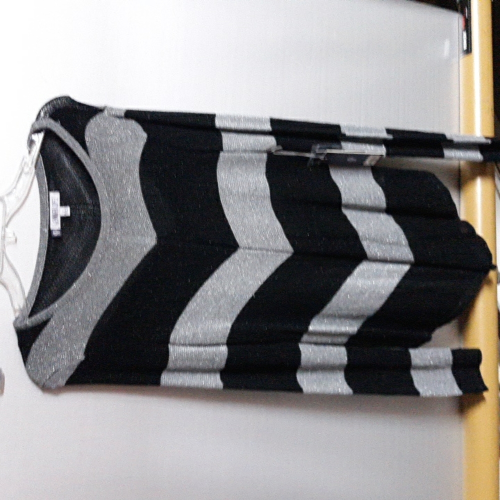 NWT Jennifer Lopez Size S Sweater (SKU 35)